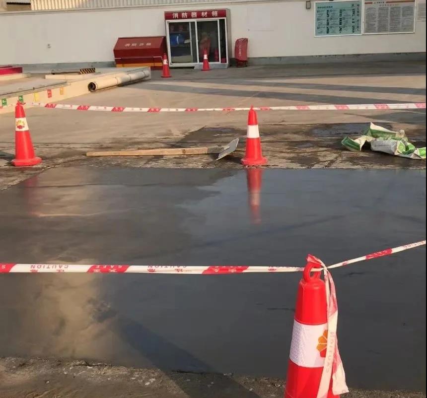 加油站老板生气了！竟然是因为ta